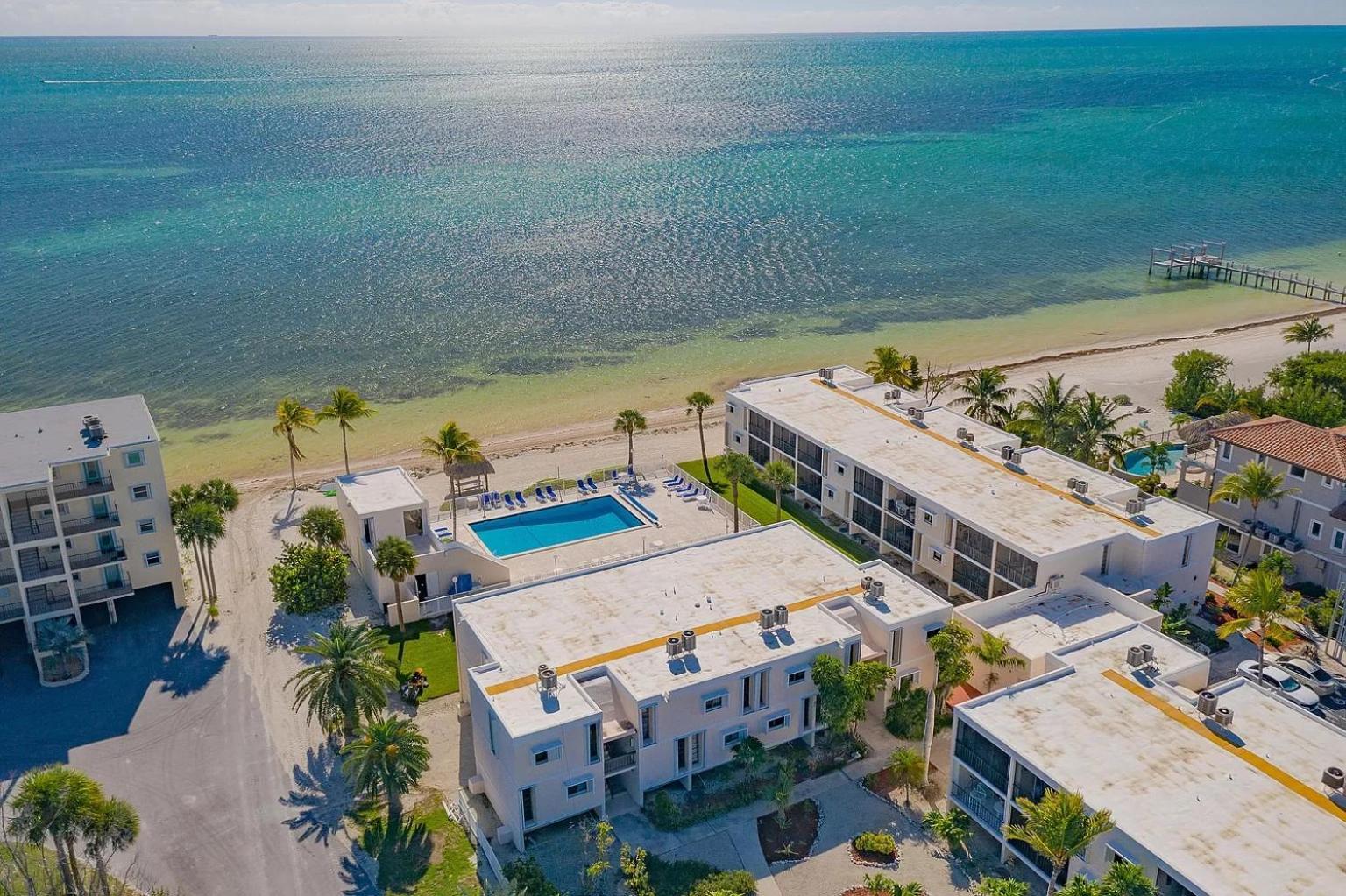 Beachfront Condo On Coco Plum Beach Key Colony Beach Exterior photo